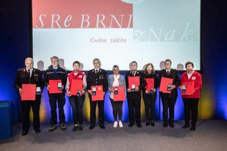 prejemniki srebrni znak CZ